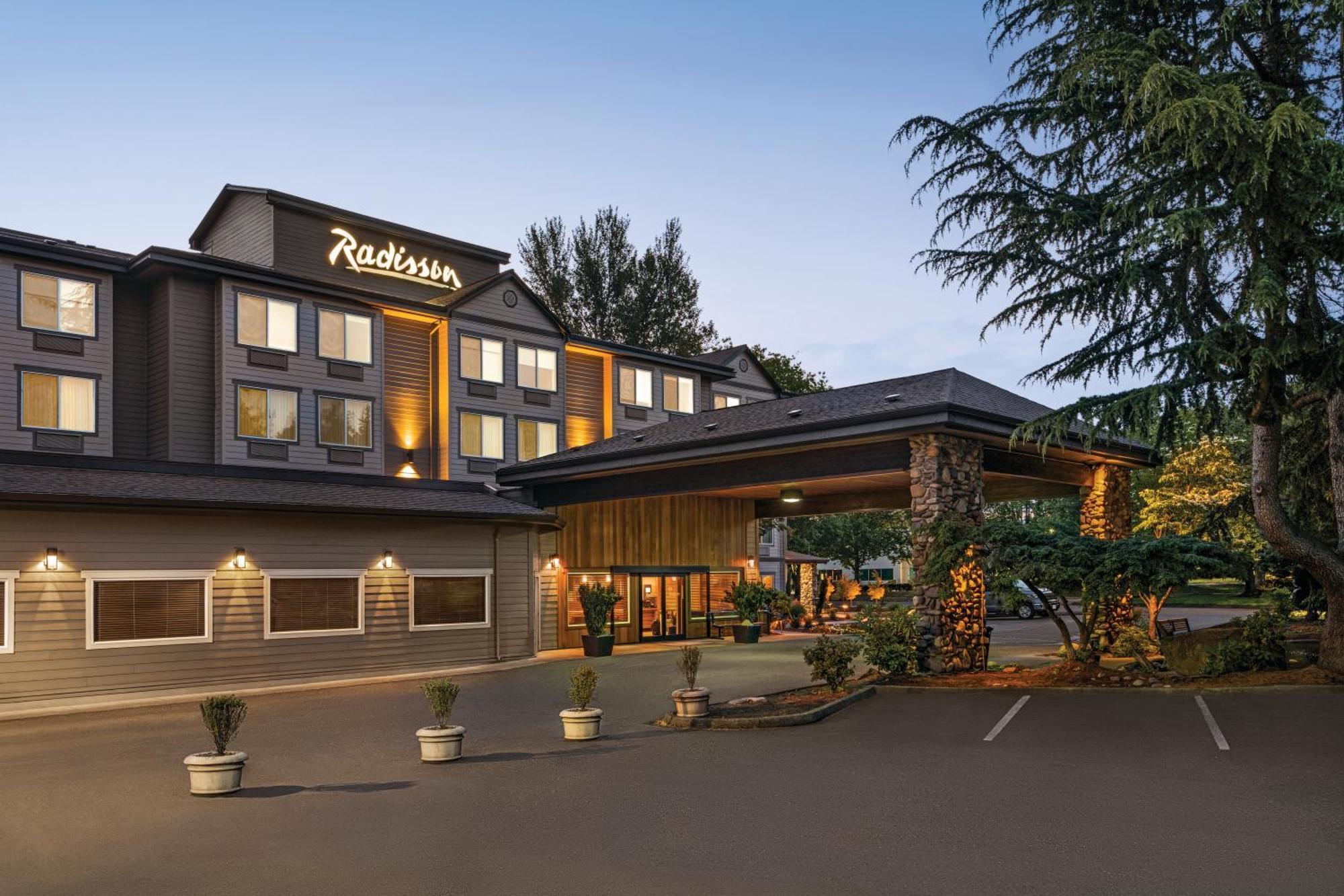 Radisson Airport
