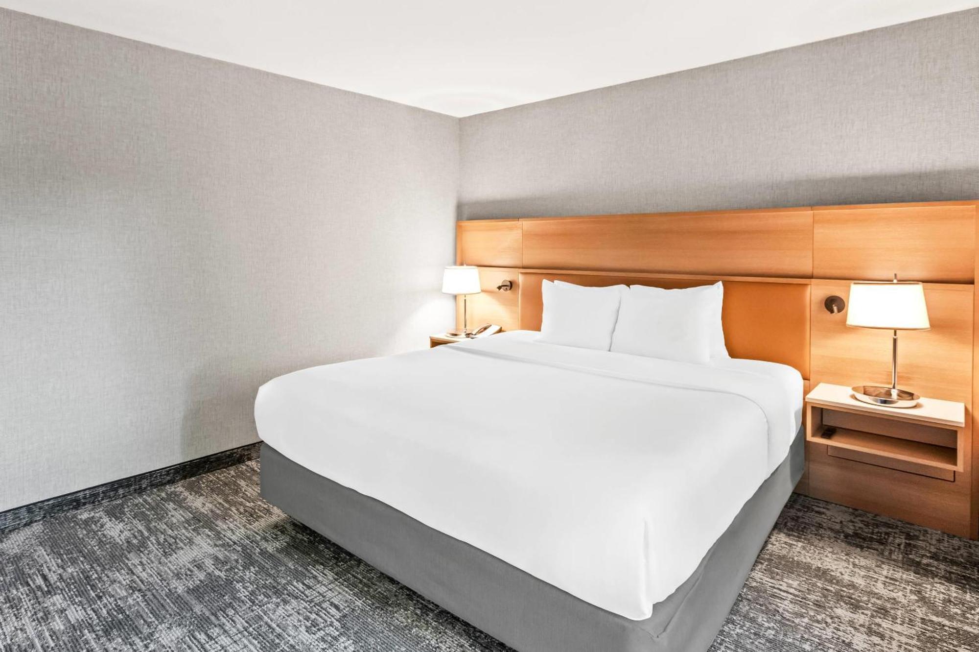 Radisson Airport Portland